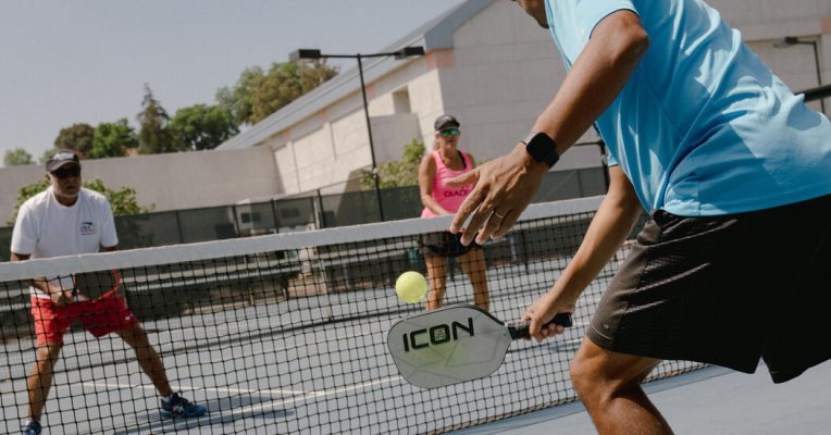 Dụng cụ pickleball